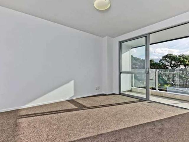 Apartment for rent in Whangaparāoa, Hibiscus and Bays