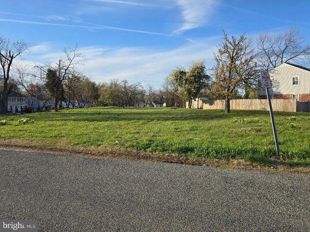 Land for sale in Temple Hills, Maryland