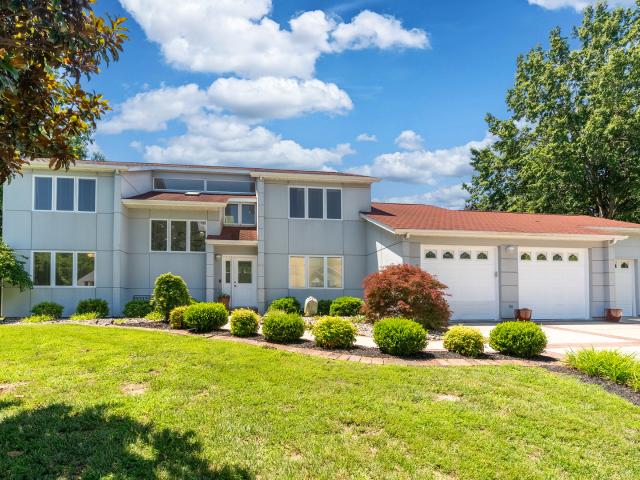 House for sale in Carbondale, Illinois