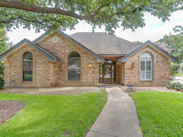 House for sale in Hurst, Texas