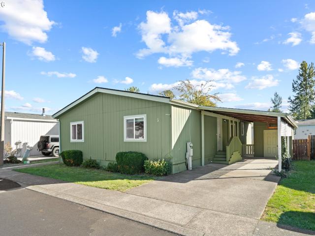 House for sale in Heron Pointe, Fairview