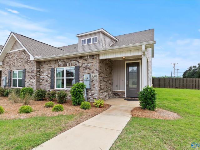 Townhouse for sale in Decatur, Alabama
