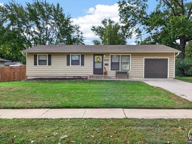 House for sale in Prairie Vista, Topeka