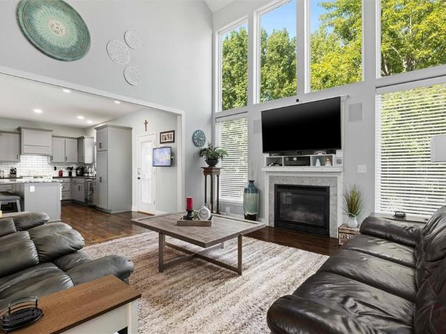 House for sale in Harrisonville, Cass County
