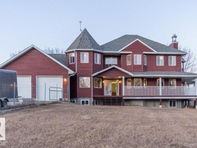 House for sale in Alberta