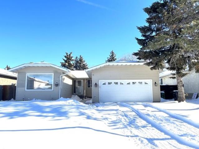 House for sale in Wedgewood, Alberta