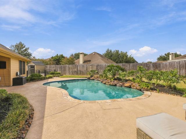 House for sale in Lakes of Highland Glen, Pearland