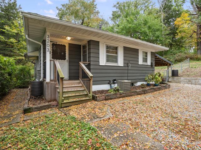 House for sale in Davenport, Scott County