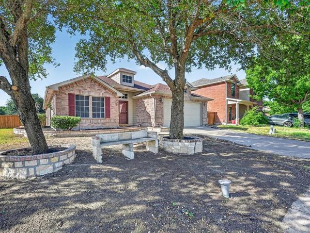 House for sale in Grand Prairie, Tarrant County