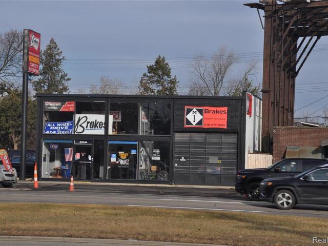 Commercial for sale in Royal Oak, Michigan