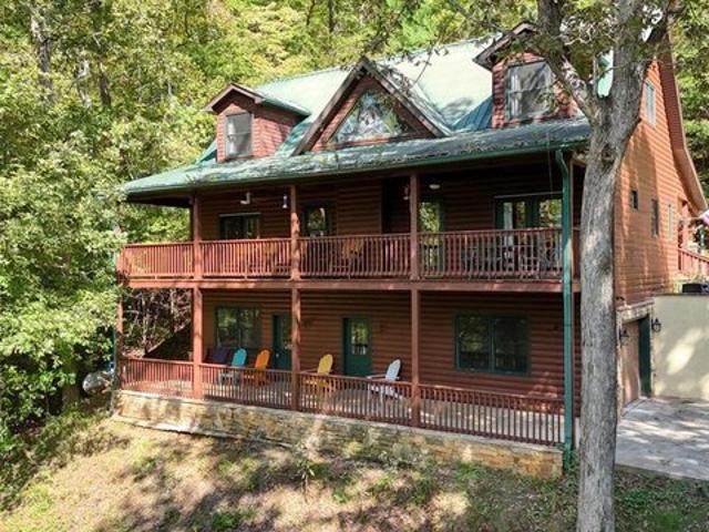 House for sale in Hiawassee, Georgia