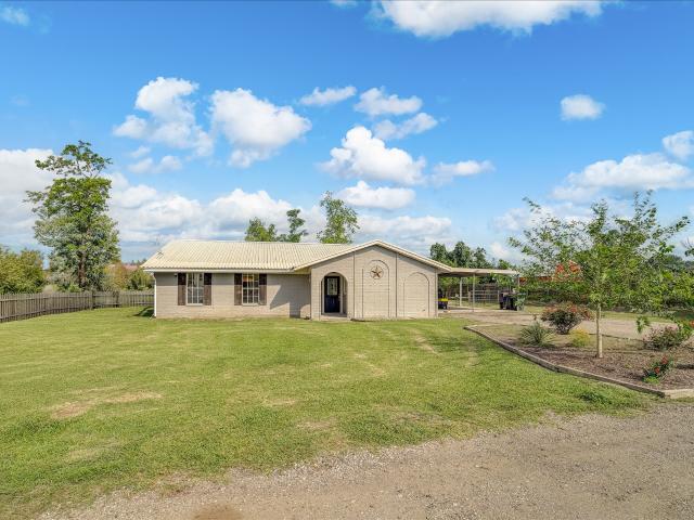House for sale in Santa Fe, Texas