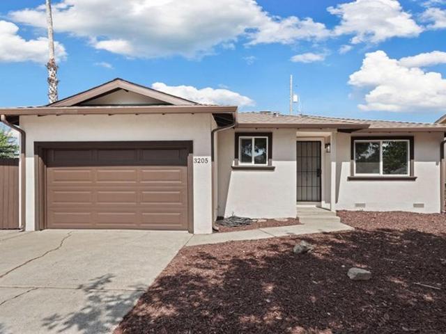 House for sale in Mormon, Stockton
