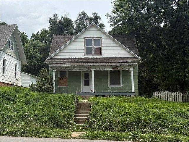 House for sale in Buchanan, Missouri