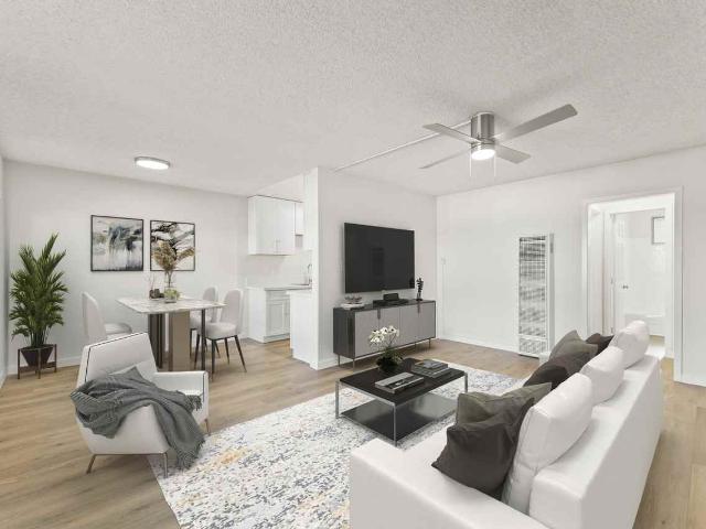 Apartment for rent in Canoga Park, California