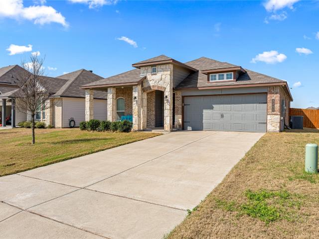 House for sale in Lorena, Texas