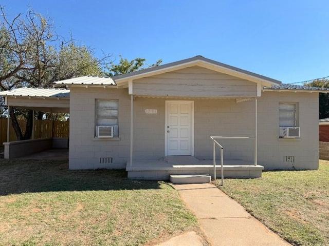House for sale in Snyder, Texas
