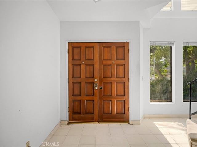 Townhouse for sale in Glendale, Los Angeles County
