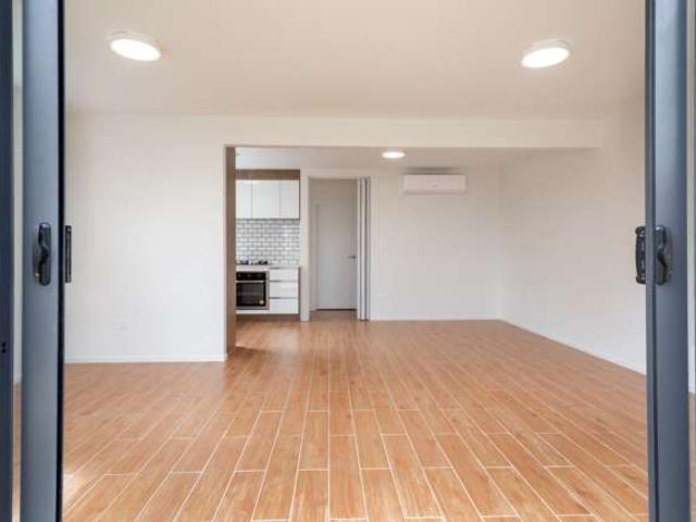 Townhouse for rent in Hamilton East, Hamilton City
