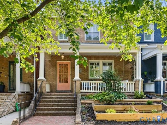 Townhouse for sale in Virginia