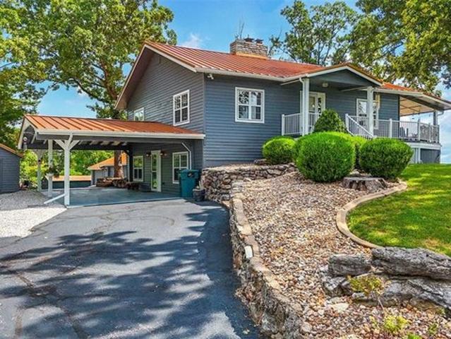 House for sale in Gravois Mills, Missouri
