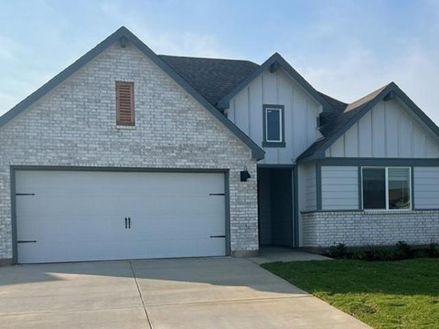 House for sale in Lorena, Texas