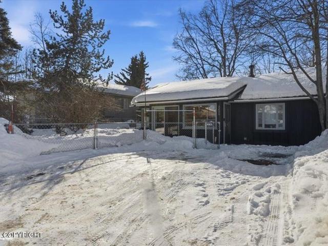 House for sale in Alaska