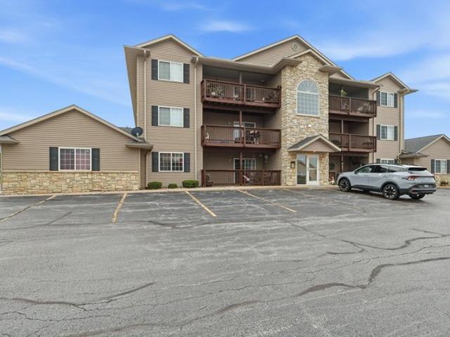 Condo for sale in Eldridge, Iowa
