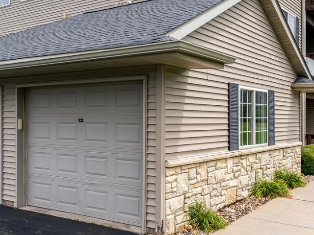 Condo for sale in Eldridge, Iowa