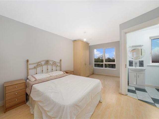 Terraced House for sale in Dunshaughlin, North Tipperary