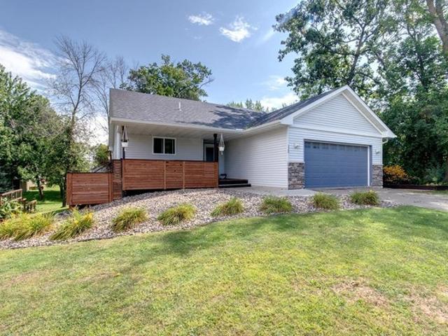 House for sale in Lonsdale, Rice County