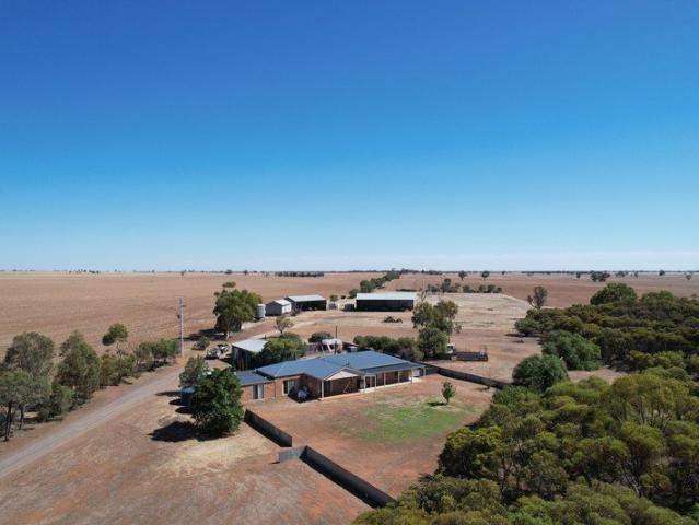 Cottage for sale in Chirrip, Victoria