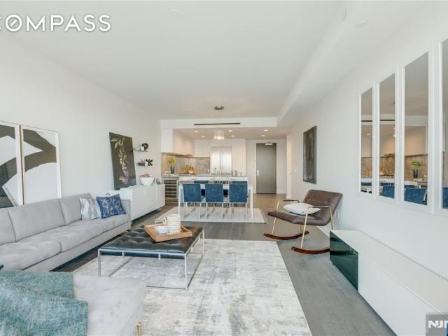 Condo for sale in Cliffside Park, New Jersey
