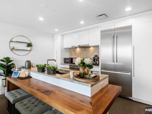 Property for rent in Cliffside Park, New Jersey