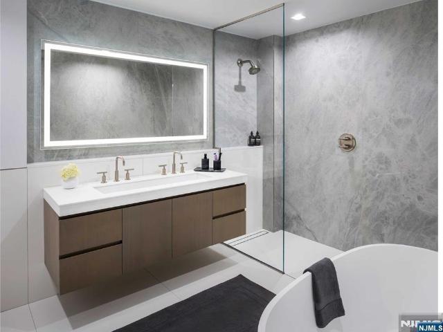Property for rent in Cliffside Park, New Jersey