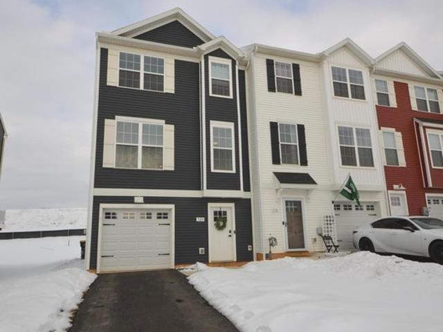 Townhouse for sale in Red Lion, Pennsylvania