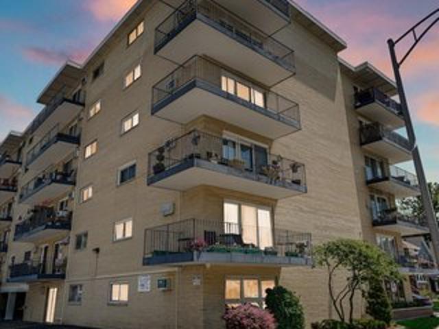 Condo for sale in Forest Park, Illinois