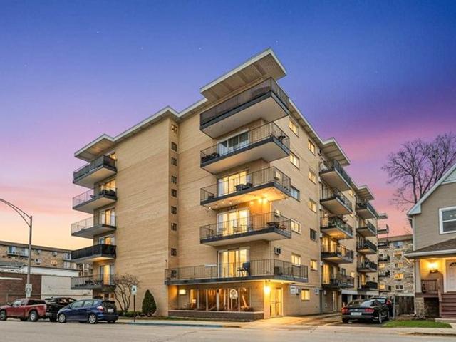 Condo for sale in Forest Park, Illinois