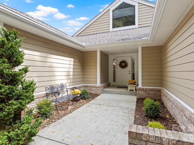 Condo for sale in East Flat Rock, North Carolina