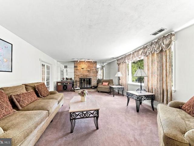 House for sale in Glenolden, Delaware County