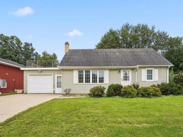 House for sale in West Union, Fayette County