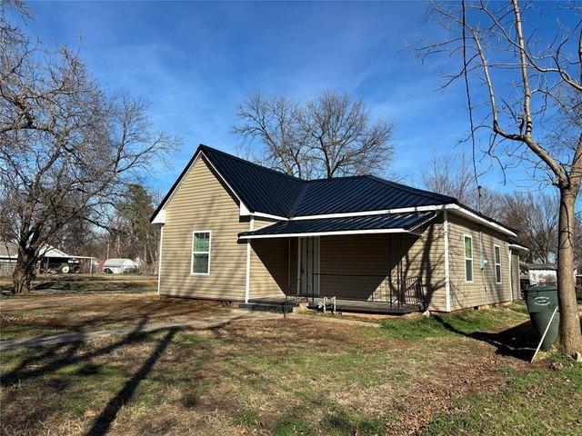 House for sale in Pauls Valley, Oklahoma