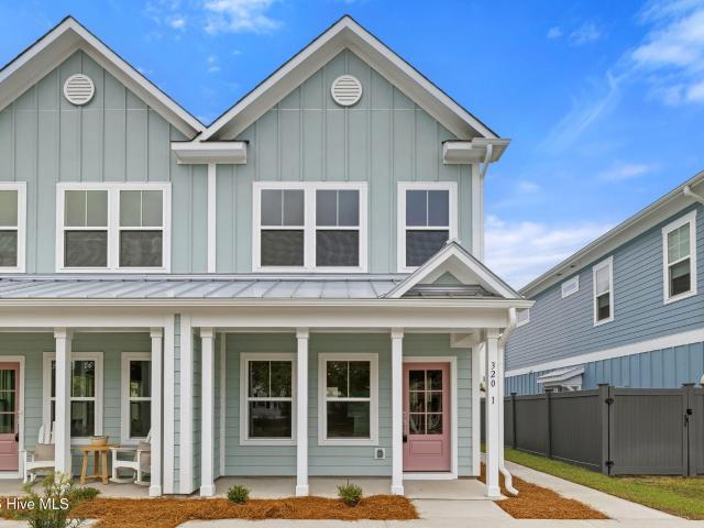 Townhouse for sale in Carolina Beach, North Carolina