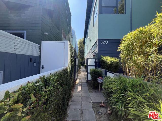 Property for rent in Canoga Park, California