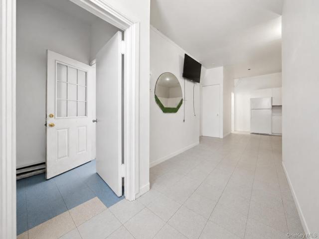 House for sale in The Bronx, Arverne