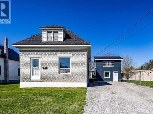 House for sale in Delhi, Ontario