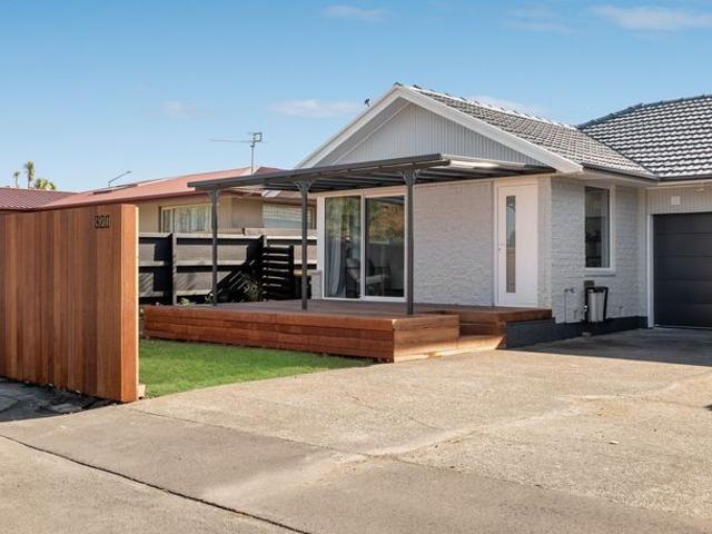 Apartment for rent in Chaslands, Canterbury