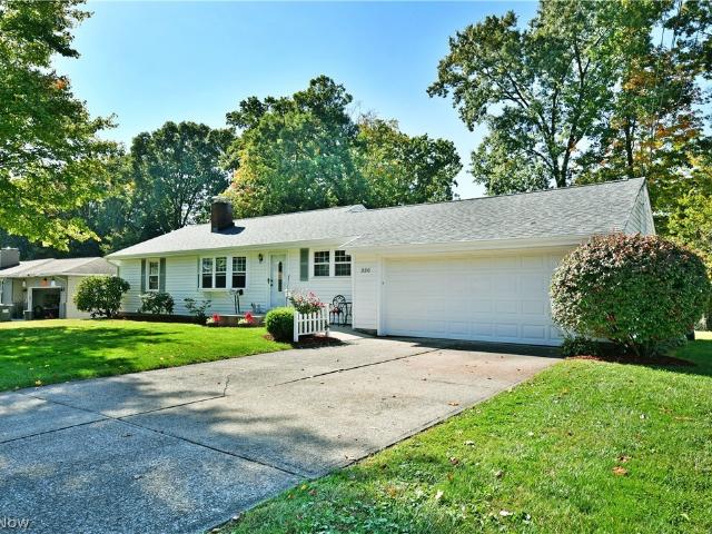 House for sale in Jefferson Place, Canfield