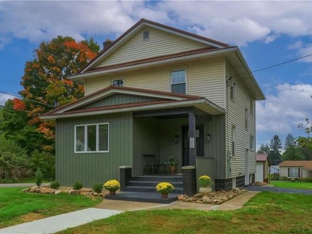 House for sale in Ellwood City, Lawrence County