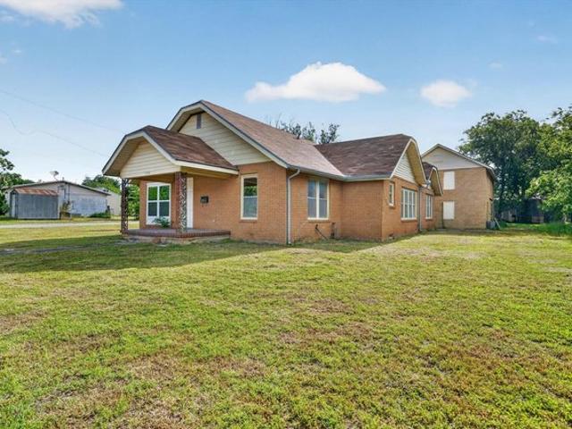 House for sale in Jacksboro, Texas